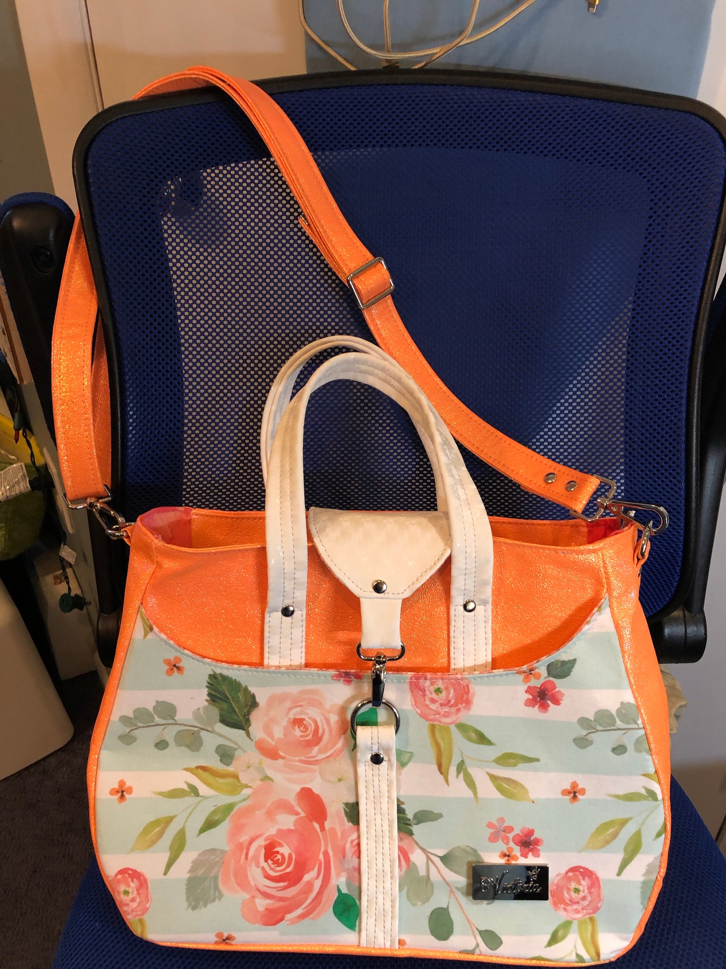 Esperanza in tangerine