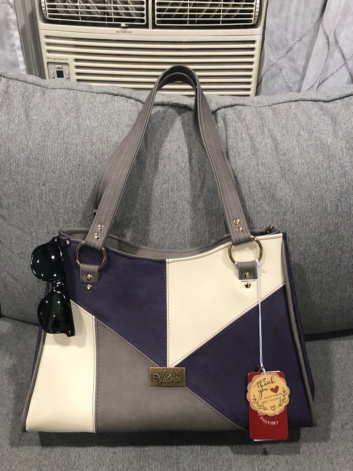 Large tote, patch front shoulder bag