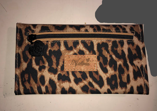 Slim lady's animal print canvas wallet