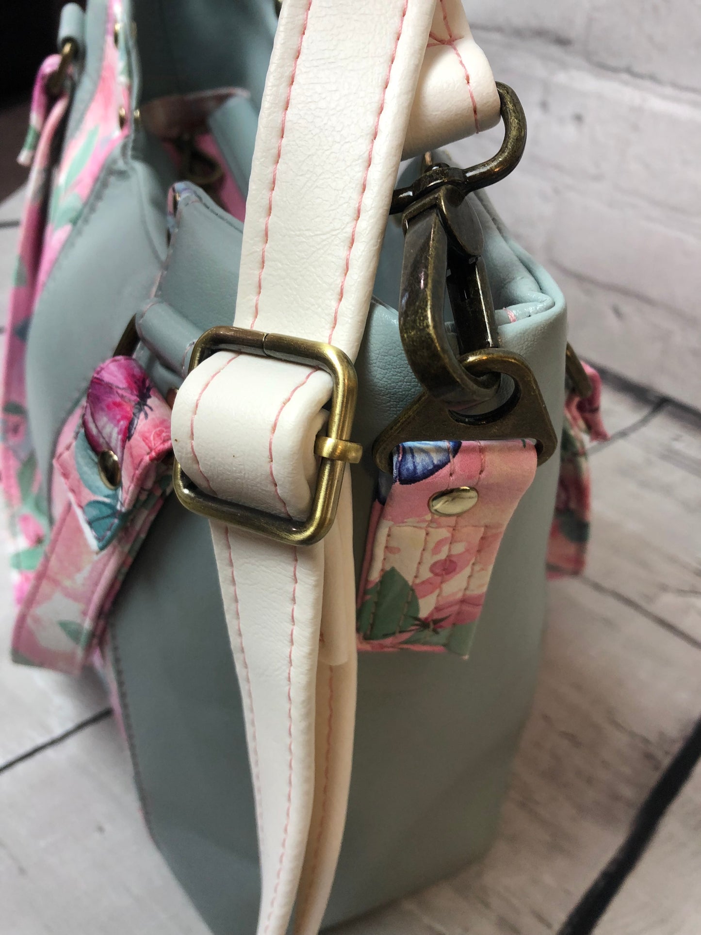 Crossbody handbag mint & pink