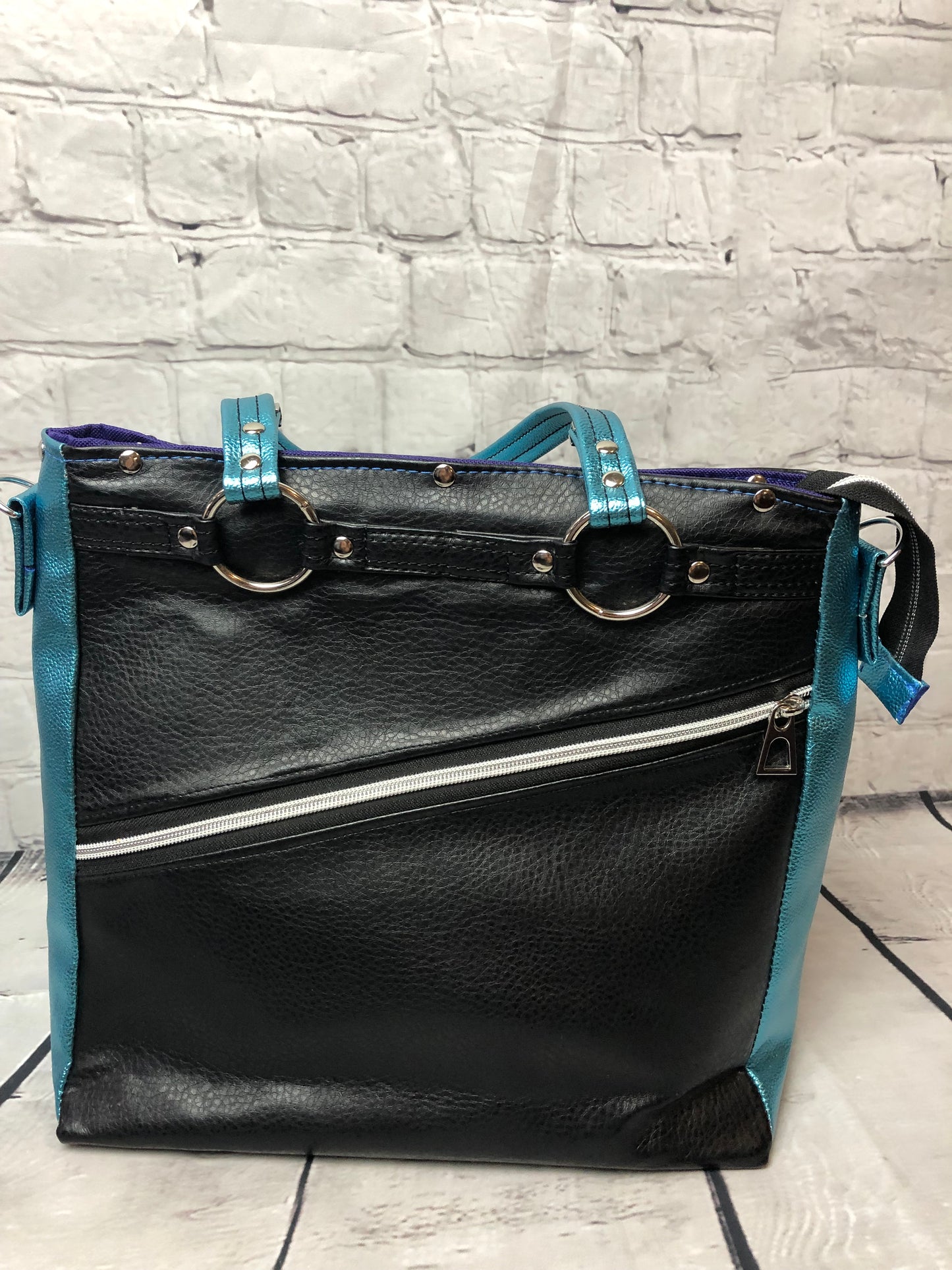 Large handbag/shoulder bag