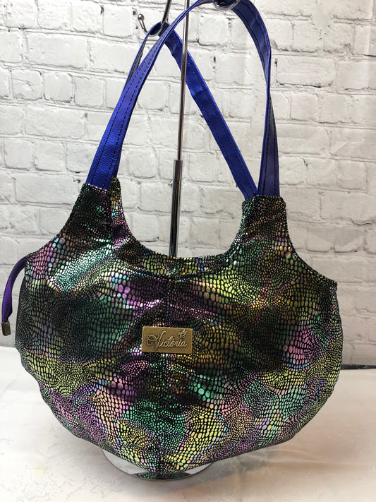 Metallic hobo shoulder bag