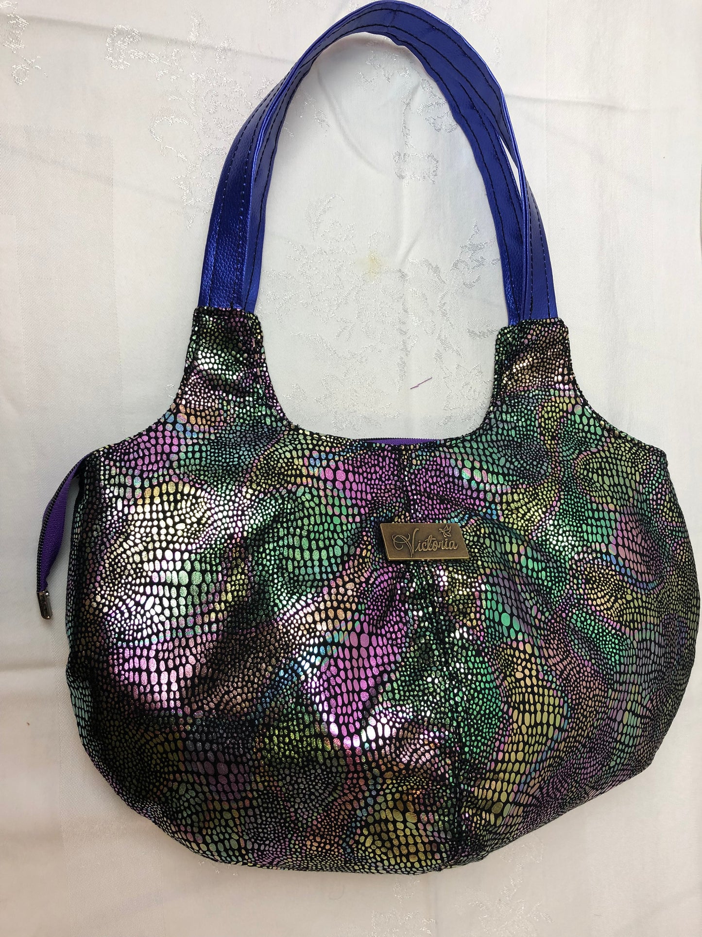 Metallic hobo shoulder bag