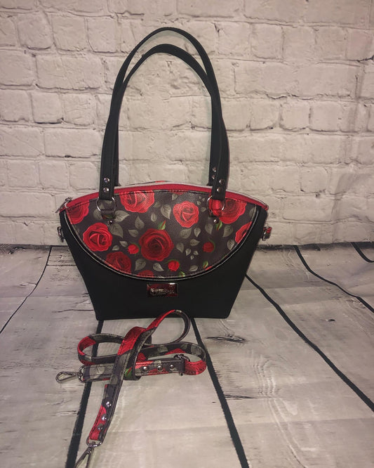 The Poppy purse, with roses
