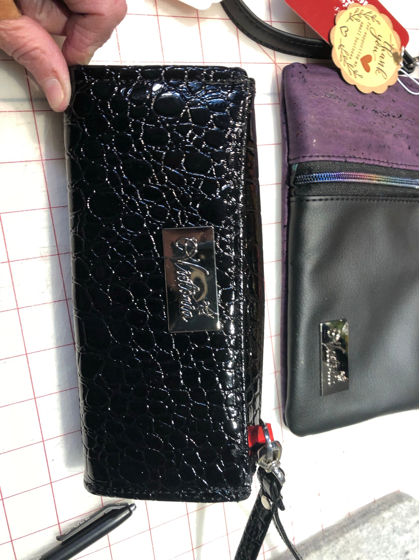 Clutch wallet in black crocodile