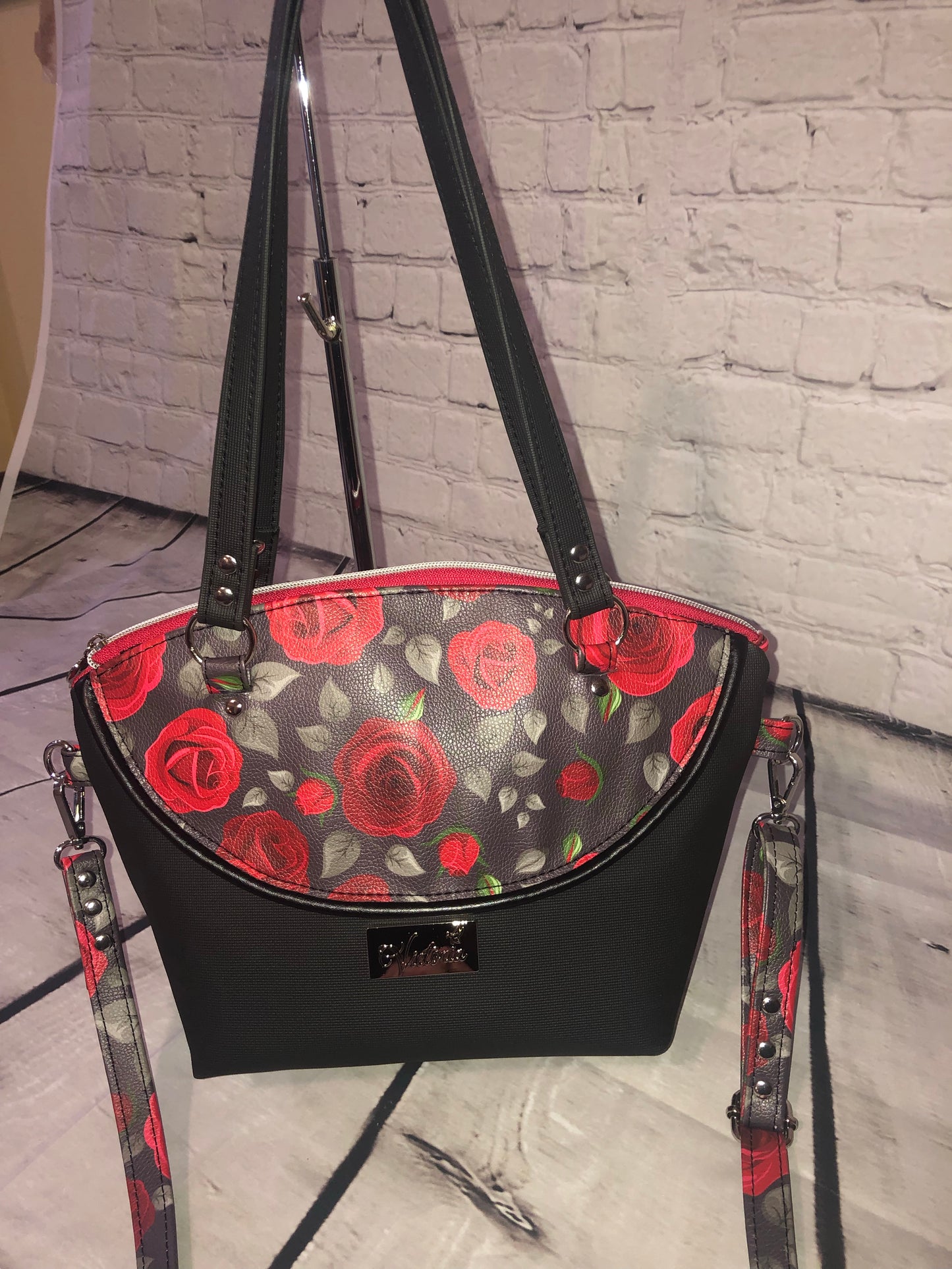 The Poppy purse, with roses